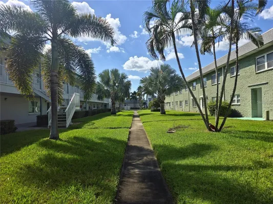 Property Slideshow image 2 of 46 | 5267 81st st 5, St Petersburg, FL, 33709