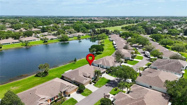 Property Slideshow image 3 of 66 | 2312 brookfield greens cir 61, Sun City Center, FL, 33573