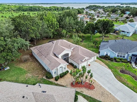 Property Slideshow image 2 of 59 | 2852 cape horn ct, Tavares, FL, 32778