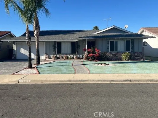 Property Slideshow image 2 of 73 | 1140 amberwood dr, Hemet, CA, 92543