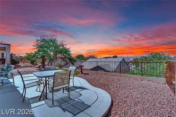 Property Slideshow image 2 of 31 | 2077 wildwood lake st, Henderson, NV, 89052