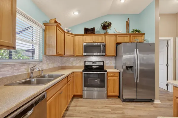 Property Slideshow image 3 of 32 | 858 wiechens way, The Villages, FL, 32163