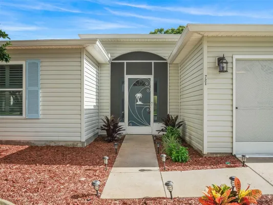 Property Slideshow image 3 of 30 | 721 timbercrest dr, Leesburg, FL, 34748