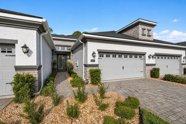 Property Slideshow image 2 of 93 | 829 pinewood dr, Ormond Beach, FL, 32174