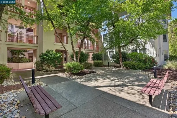 Property Slideshow image 2 of 25 | 5913 horsemans canyon dr 5a, Walnut Creek, CA, 94595