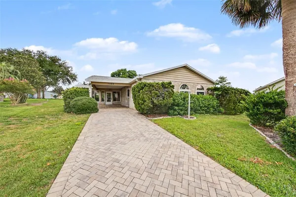 Property Slideshow image 3 of 33 | 1204 maria ct, Lady Lake, FL, 32159