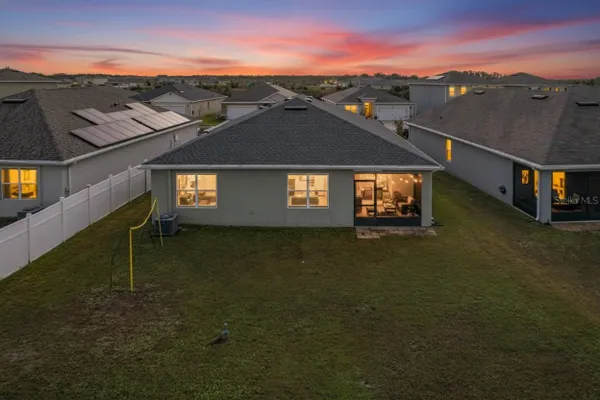 Property Slideshow image 2 of 49 | 2796 grandbury grove rd, Lakeland, FL, 33811