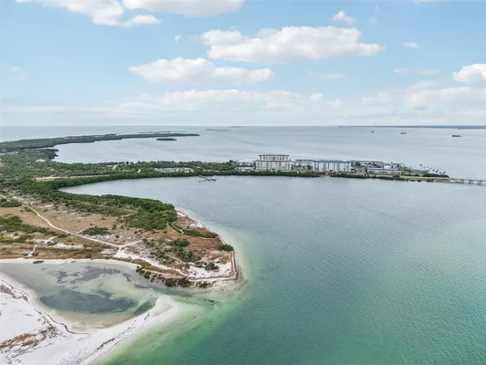 Property Slideshow image 2 of 44 | 9 haig pl apt 704, Dunedin, FL, 34698