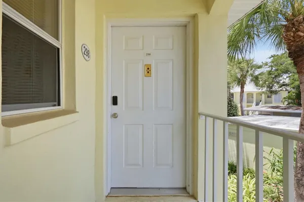 Property Slideshow image 2 of 47 | 444 cerromar rd 298, Venice, FL, 34293