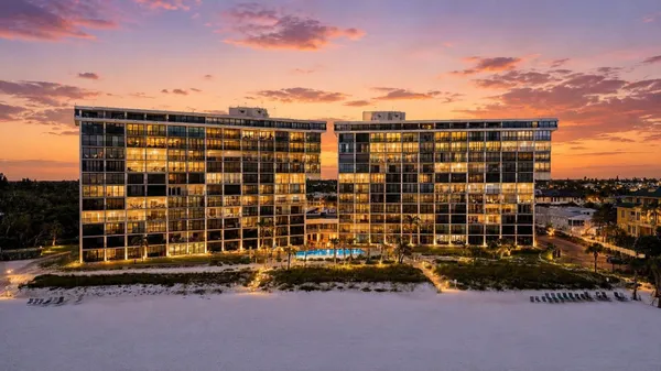 Property Slideshow image 2 of 72 | 20 whispering sands dr 501, Sarasota, FL, 34242