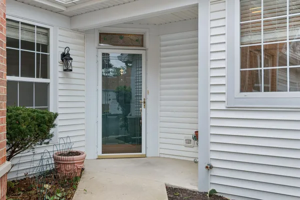 Property Slideshow image 2 of 25 | 21409 w douglas ln, Plainfield, IL, 60544