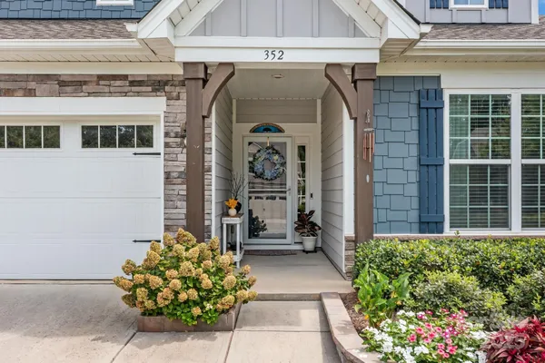 Property Slideshow image 2 of 29 | 352 picasso trl, Mount Holly, NC, 28120