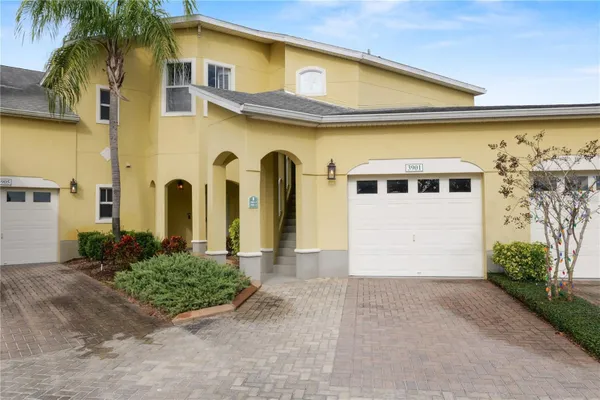 Property Slideshow image 3 of 72 | 3901 serenade ln # 1, Lakeland, FL, 33811