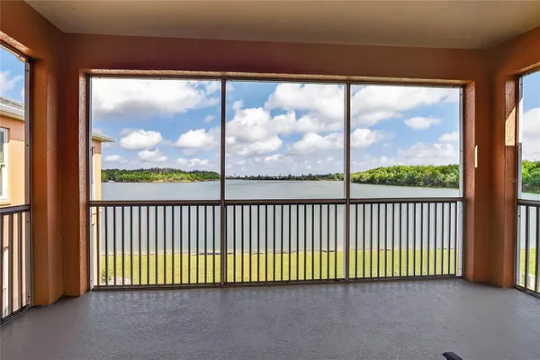 Property Slideshow image 2 of 80 | 3933 serenade ln, Lakeland, FL, 33811
