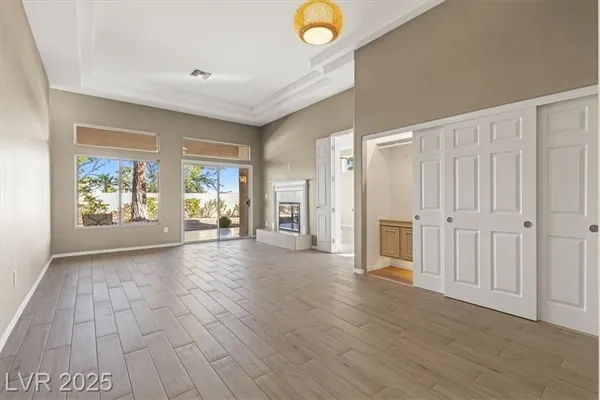 Property Slideshow image 2 of 43 | 2404 spring water dr, Las Vegas, NV, 89134