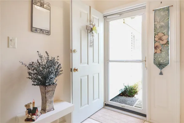 Property Slideshow image 3 of 22 | 25339 crestwater dr, Leesburg, FL, 34748