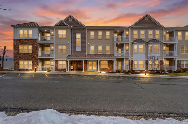 Property Slideshow image 2 of 48 | 2 blair hts unit 3317, Carmel, NY, 10512