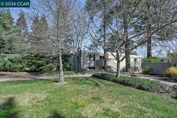Property Slideshow image 3 of 53 | 1557 rockledge ln 2, Walnut Creek, CA, 94595