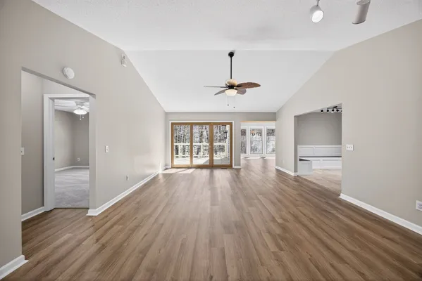 Property Slideshow image 2 of 26 | 204 meadowview dr, Crossville, TN, 38558