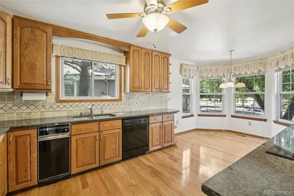 Property Slideshow image 3 of 47 | 6 abernathy ct, Highlands Ranch, CO, 80130