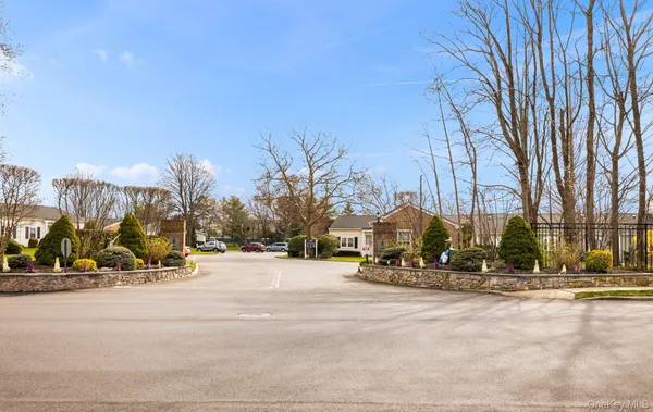 Property Slideshow image 3 of 22 | 170 harbor, Amityville, NY, 11701