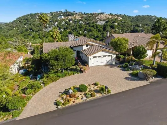 Property Slideshow image 2 of 66 | 9643 indian crk, Escondido, CA, 92026