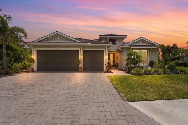 Property Slideshow image 3 of 81 | 617 mistiflower cir, Nokomis, FL, 34275