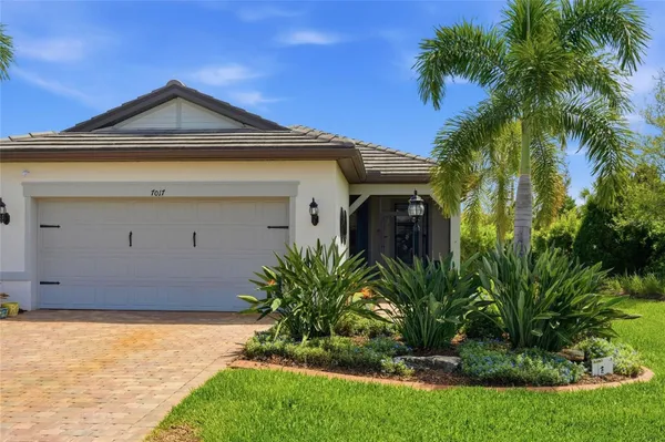 Property Slideshow image 2 of 40 | 7017 hanover ct, Bradenton, FL, 34202