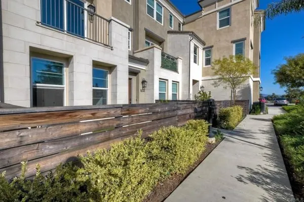 Property Slideshow image 2 of 45 | 1222 sunrise 104, San Marcos, CA, 92078