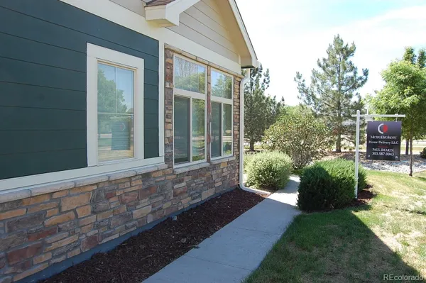 Property Slideshow image 3 of 46 | 3582 e 124th pl, Thornton, CO, 80241