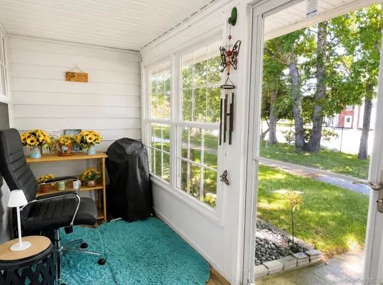 Property Slideshow image 3 of 19 | 134 eastbourne ct 134d, Brookhaven, NY, 11961
