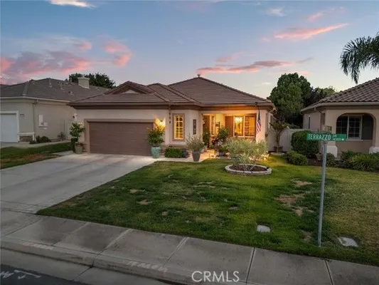Property Slideshow image 2 of 64 | 14401 terrazzo dr, Bakersfield, CA, 93306
