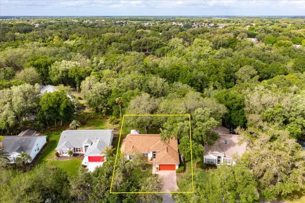 Property Slideshow image 2 of 30 | 25845 glen eagle dr, Leesburg, FL, 34748