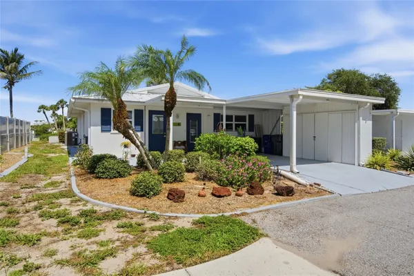 Property Slideshow image 2 of 39 | 402 ketch way 402, Nokomis, FL, 34275