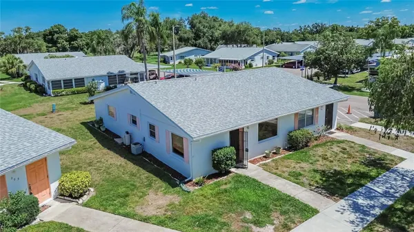 Property Slideshow image 3 of 32 | 1902 andover st 201, Sun City Center, FL, 33573
