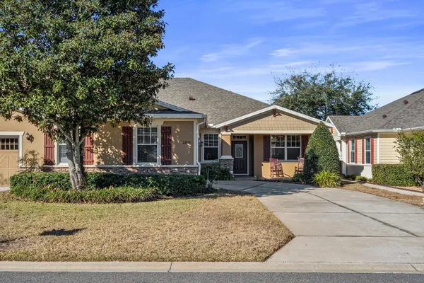 Property Slideshow image 3 of 27 | 22019 belgian ct, Mount Dora, FL, 32757