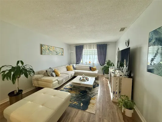 Property Slideshow image 2 of 13 | 5357 81st st n apt 15, Saint Petersburg, FL, 33709