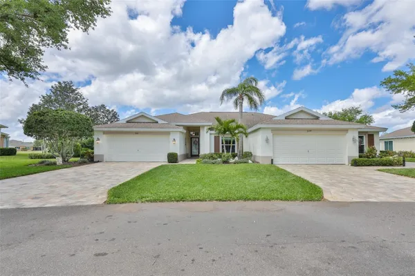 Property Slideshow image 3 of 44 | 2261 brookfield greens cir, Sun City Center, FL, 33573