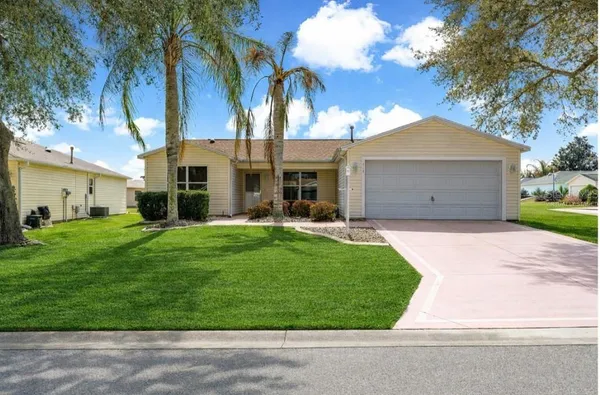 Property Slideshow image 2 of 46 | 8338 se 178th deveaux ln, The Villages, FL, 32162