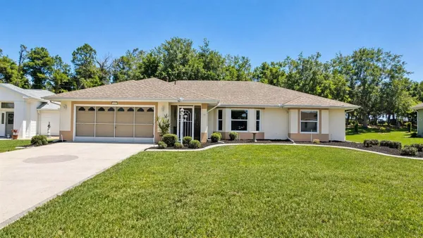 Property Slideshow image 2 of 30 | 5277 indian ocean loop, Tavares, FL, 32778