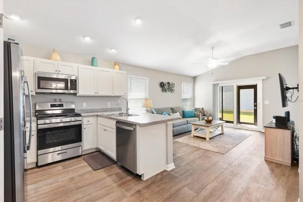 Property Slideshow image 3 of 34 | 3948 munford ter, The Villages, FL, 32163