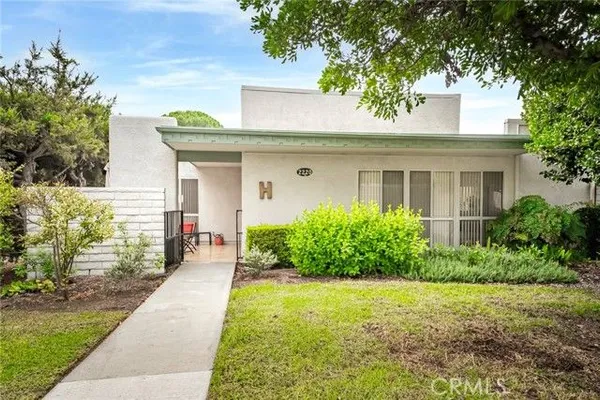 Property Slideshow image 3 of 60 | 2220 via mariposa e h, Laguna Woods, CA, 92637