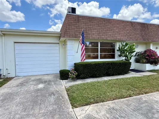 Property Slideshow image 3 of 44 | 6775 armand pl 4, Pinellas Park, FL, 33781