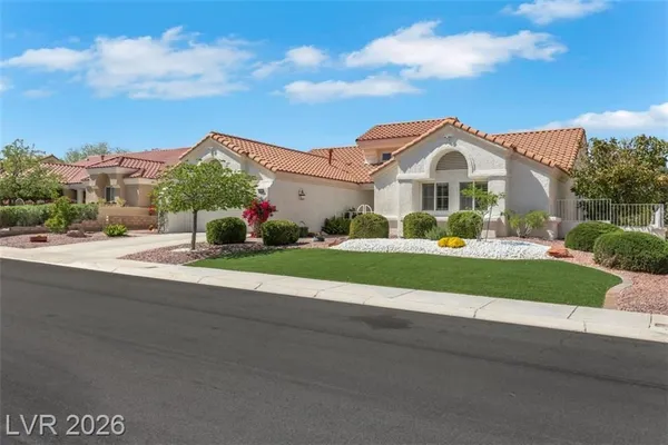 Property Slideshow image 3 of 38 | 2921 golf links dr, Las Vegas, NV, 89134