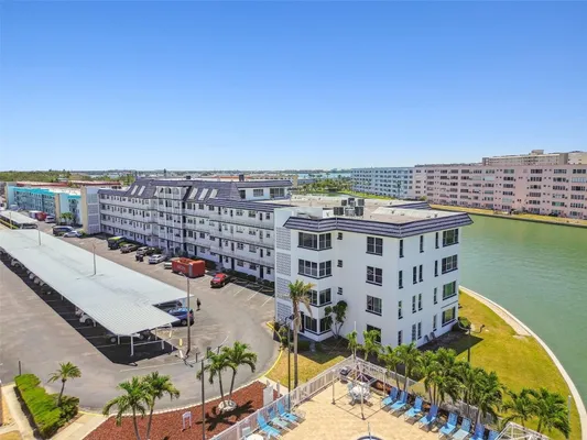 Property Slideshow image 3 of 59 | 5960 30th ave 414, Gulfport, FL, 33707