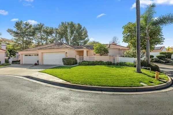 Property Slideshow image 2 of 67 | 1299 via apuesto, San Marcos, CA, 92078