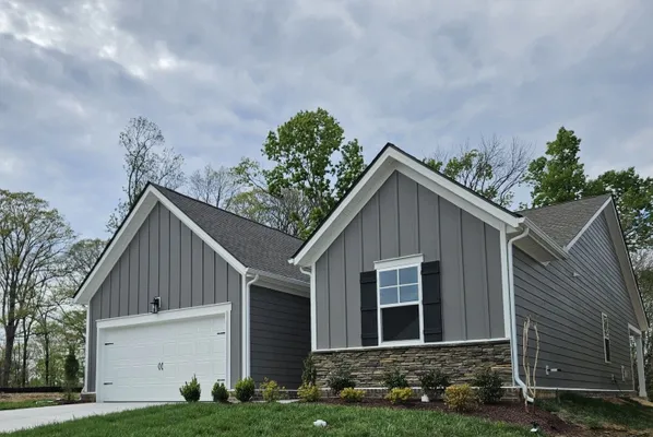 Property Slideshow image 2 of 37 | 109 holly rdg, Antioch, TN, 37013