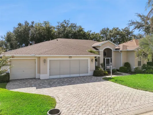 Property Slideshow image 3 of 64 | 20647 prince ranier pl, Leesburg, FL, 34748