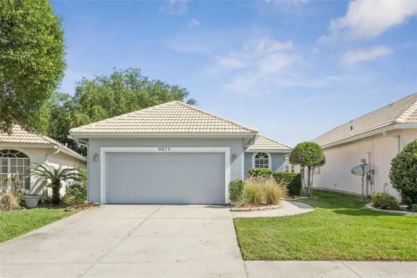 Property Slideshow image 2 of 51 | 9073 saint andrews way, Mount Dora, FL, 32757