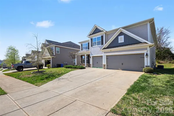 Property Slideshow image 3 of 38 | 108 w northstone rd, Mooresville, NC, 28115